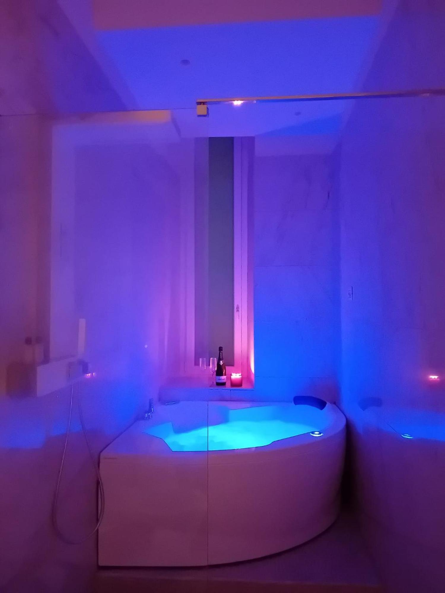 Bari Downtown Luxury Apartment エクステリア 写真