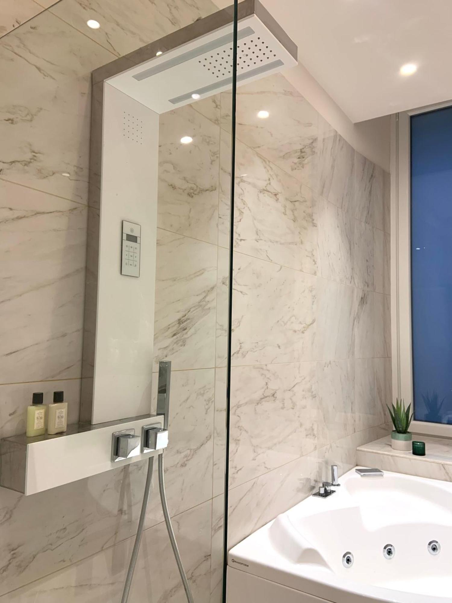 Bari Downtown Luxury Apartment エクステリア 写真