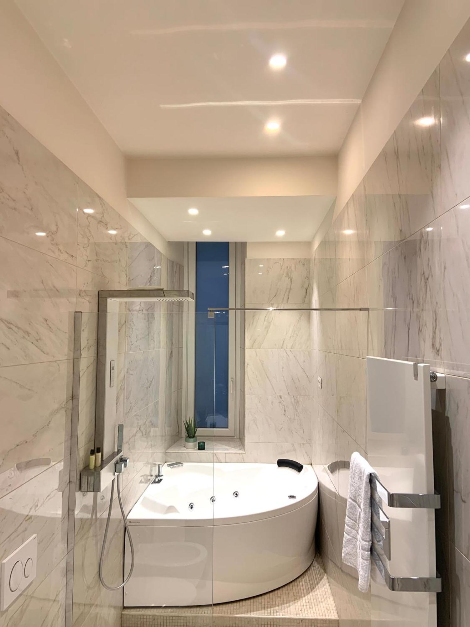 Bari Downtown Luxury Apartment エクステリア 写真