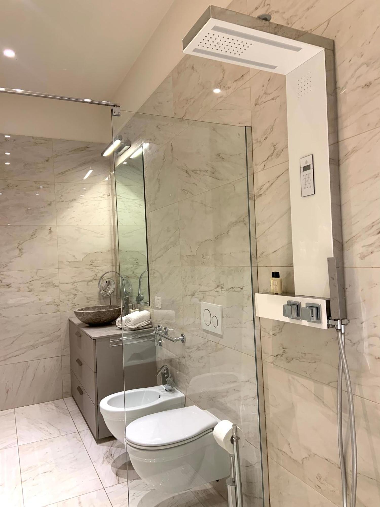 Bari Downtown Luxury Apartment エクステリア 写真